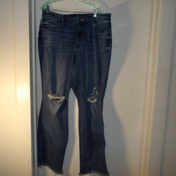 Judy Blue Denim - Judy Blue Distressed Straight Fit Jeans Sz 18W